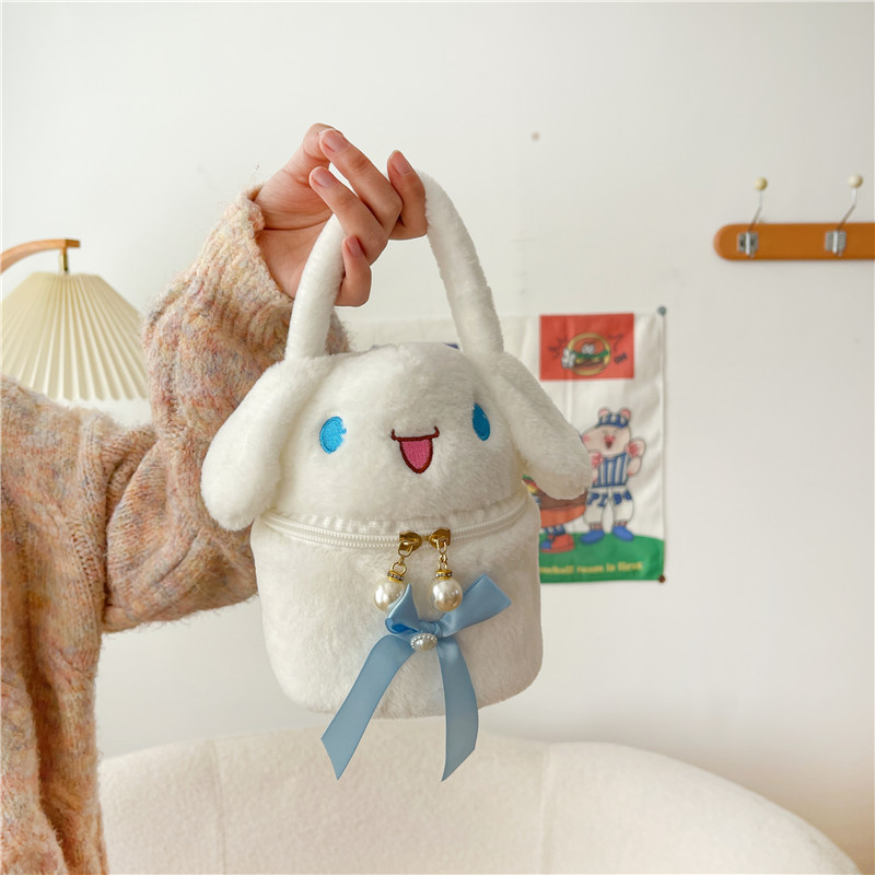 Cartoon creative plush toy backpack, internet-famous makeup bag, claw machine doll, gift exchange, girlish heart makeup bag details Picture