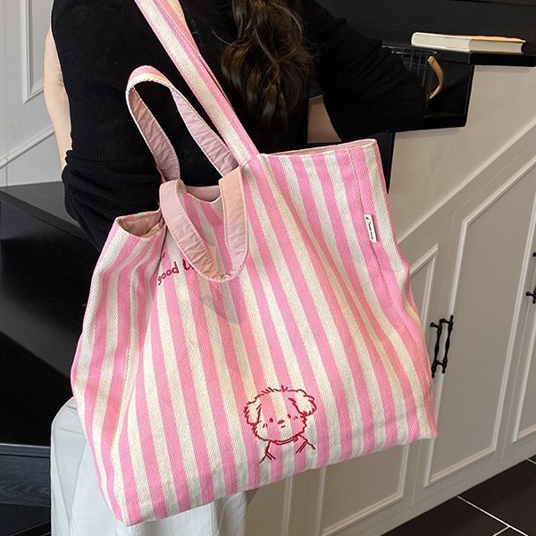 Large-capacity striped tote bag, single-shoulder canvas bag, casual open letter bag, 2024 new model student class backpack full figure