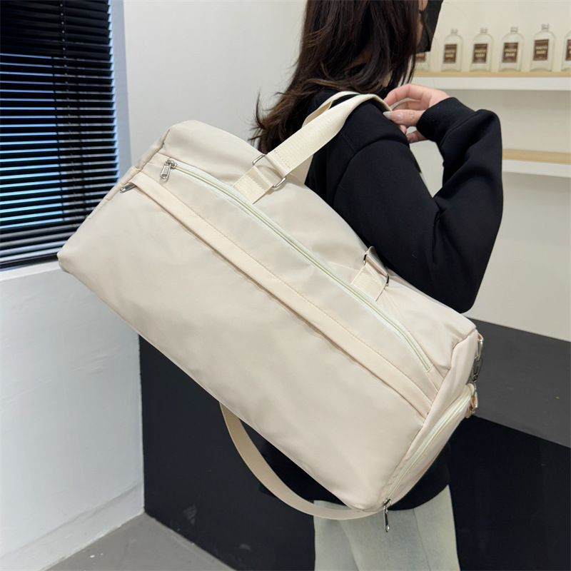 A large-capacity dry-wet separation travel bag, a new Korean-style fashionable fitness bag, and a lightweight outdoor photography storage bag for men and women details Picture