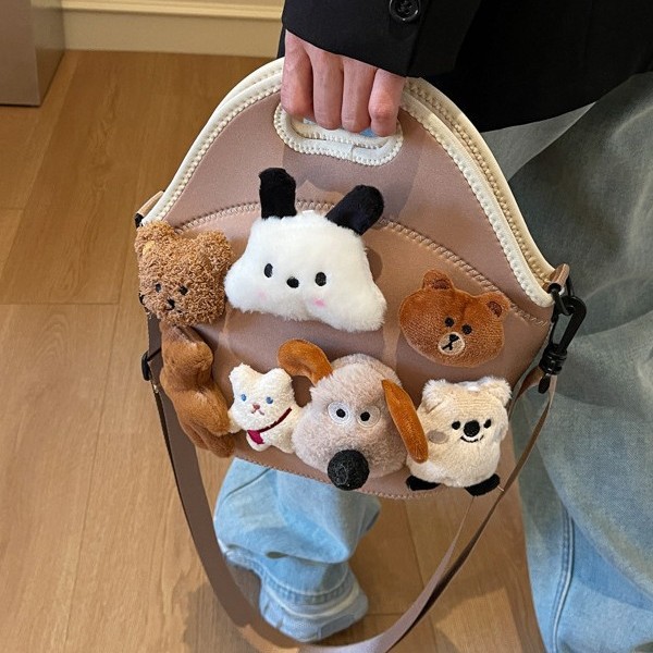 Cute girl handbag, women's bag 2025 new style fashionable and trendy doll cartoon single-shoulder crossbody bag, commuting trendy bag details Picture