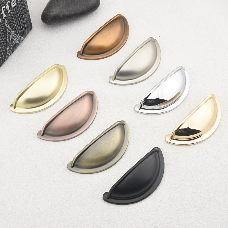 Black shell handle for wardrobe, light luxury Nordic American style antique medicine cabinet, new Chinese-style copper brushed semi-circular drawer handle details Picture