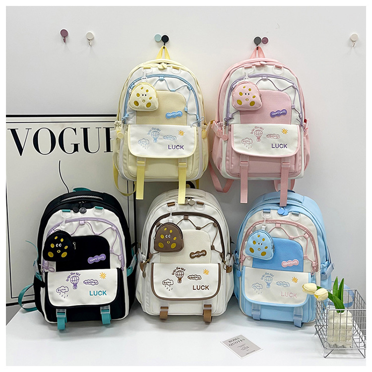 New macaron-colored backpack for girls, large-capacity backpack for primary school students, multi-functional bag for girls, junior high school and senior high school students Application Scenario