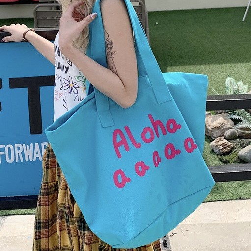 Letter-printed single-shoulder bag, new Spring/Summer 2025 style, artistic, casual, versatile, large-capacity tote bag, underarm bag details Picture