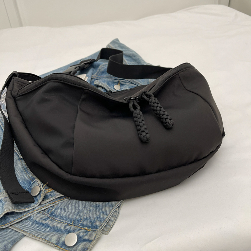 Korean style Instagram trendy casual dumpling bag crossbody bag 2024 New fashionable large-capacity single-shoulder bag Versatile women's bag Specification drawing