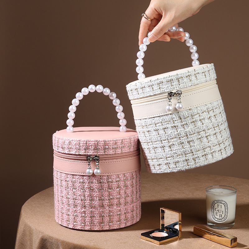 Factory direct sales, popular makeup box, large-capacity cosmetics storage box, portable and hand-held souvenir, home makeup bag details Picture