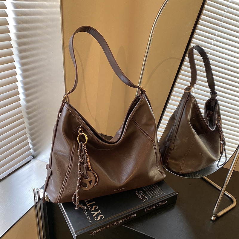 The 2024 new retro and versatile tote bag with a Korean-style, high-end and simple women's bag Specification drawing