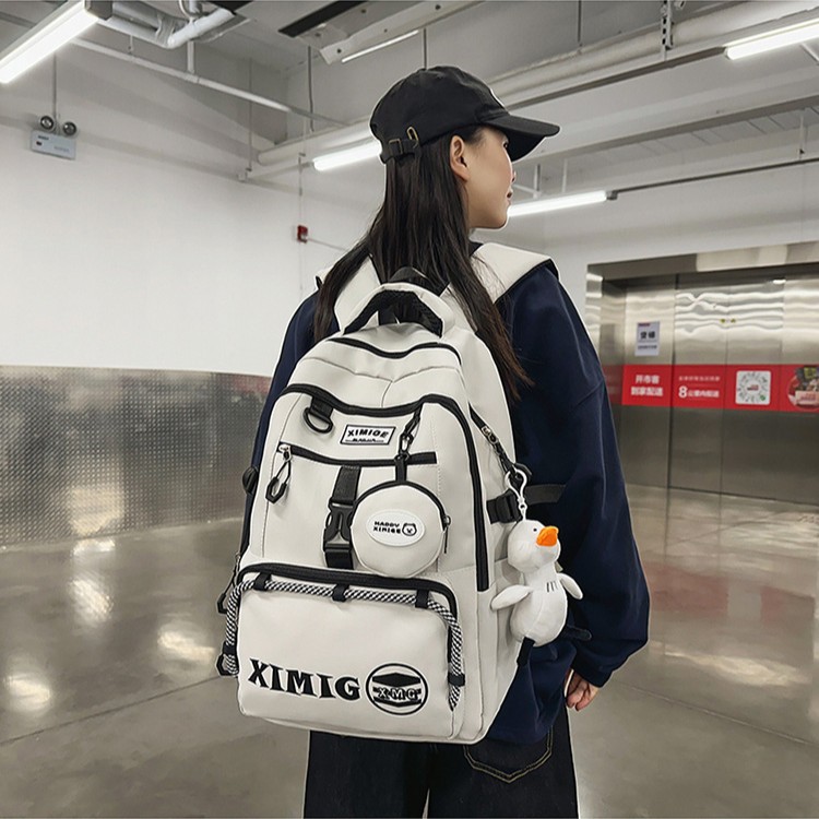 Fashionable, simple and elegant student backpack, gender-specific travel bag, multi-functional and multi-pocket student bag Application Scenario