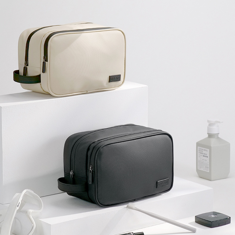 Multi-functional double-layer toiletries bag, large-capacity makeup bag, portable hand-held toiletries, travel storage bag, water-resistant Application Scenario