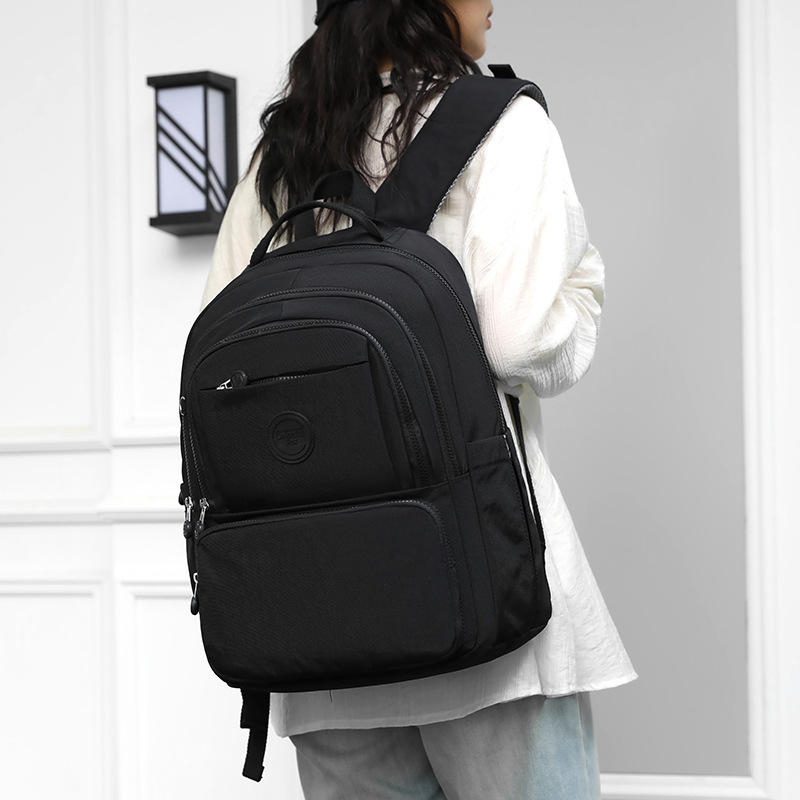 Colorful Fox's new women's backpack, large-capacity travel outdoor backpack, water-resistant nylon student schoolbag details Picture