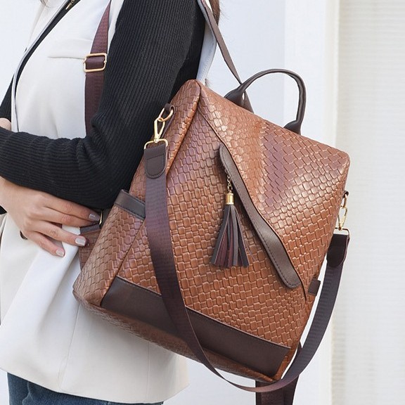 Retro-textured, light luxury, dirt-resistant, woven, fashionable and anti-theft autumn and winter trend backpack, color-blocking casual backpack Specification drawing