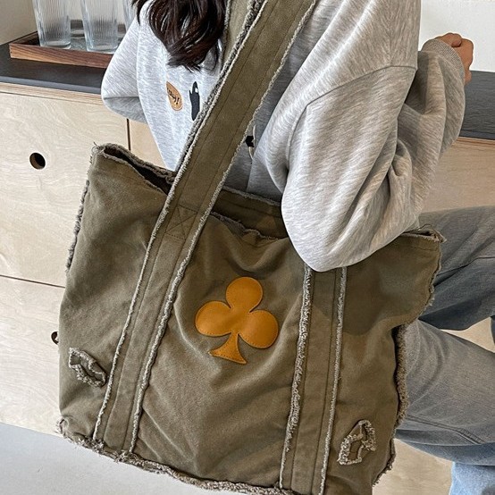 Washed canvas bag, laid-back crossbody bag, girls' artistic class bag, postman bag, casual single-shoulder bag, girls' trendy commuting bag details Picture
