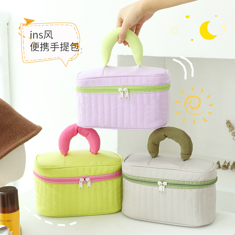Wholesale of InS-style high-appearation-level cosmetic bags, large-capacity high-end waterproof toiletry bags, and portable travel storage bags details Picture