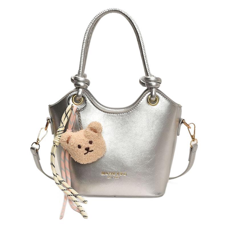 Korean version work commute handbag for women 2025 New style High-end soft leather fashionable single-shoulder underarm bucket bag Item Picture