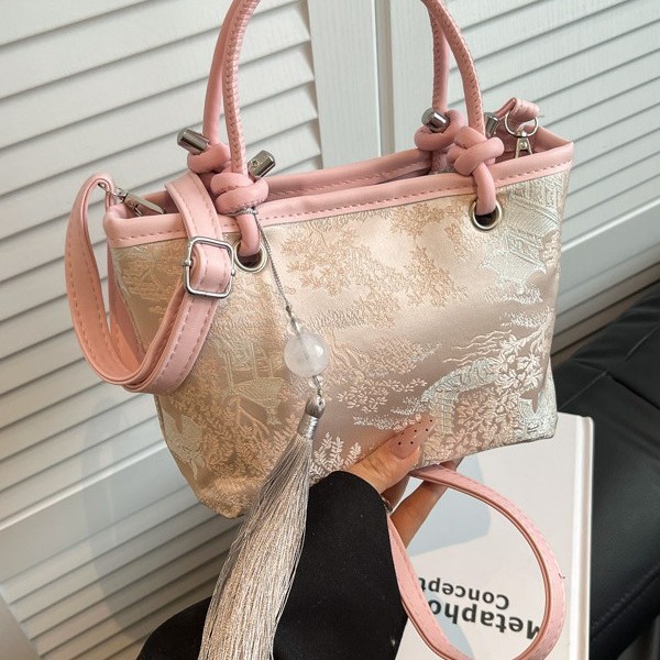 Underarm bag, a fresh and trendy new Chinese-style single-shoulder bag for women, a niche and high-end fashionable crossbody bag for summer 2025 details Picture