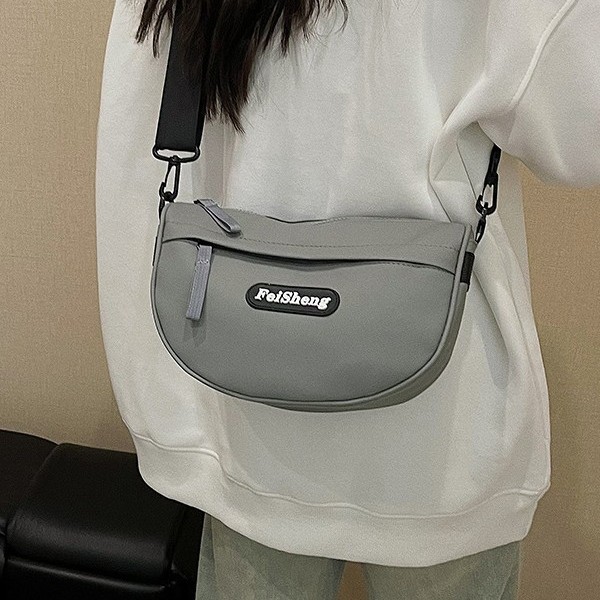 Casual women's bag with foreign trade style 2025 Spring/Summer new capacity casual solid color nylon fabric lightweight single-shoulder crossbody bag Specification drawing