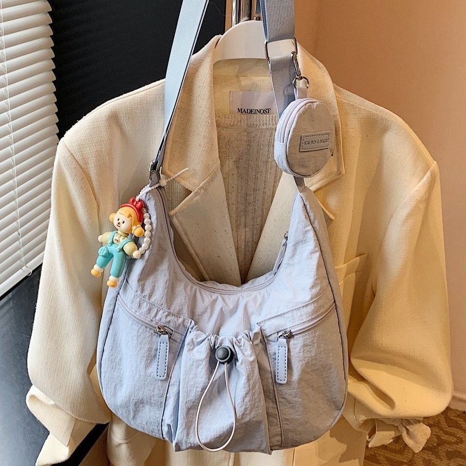 Spring/Summer 2025 ultra-light pleated crossbody bag, student cloth bag, single-shoulder bag, drawstring bag, pleated bag with multiple pockets details Picture
