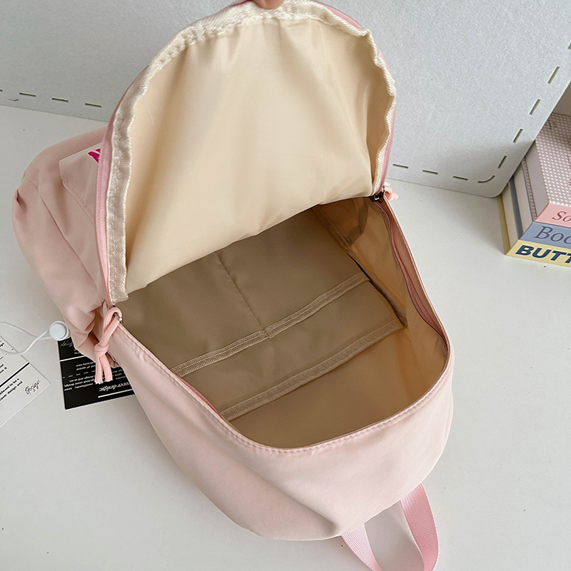 A simple and versatile backpack for junior and senior high school students in the Korean style of Instagram, and a backpack for college students with a high level of appearance Application Scenario