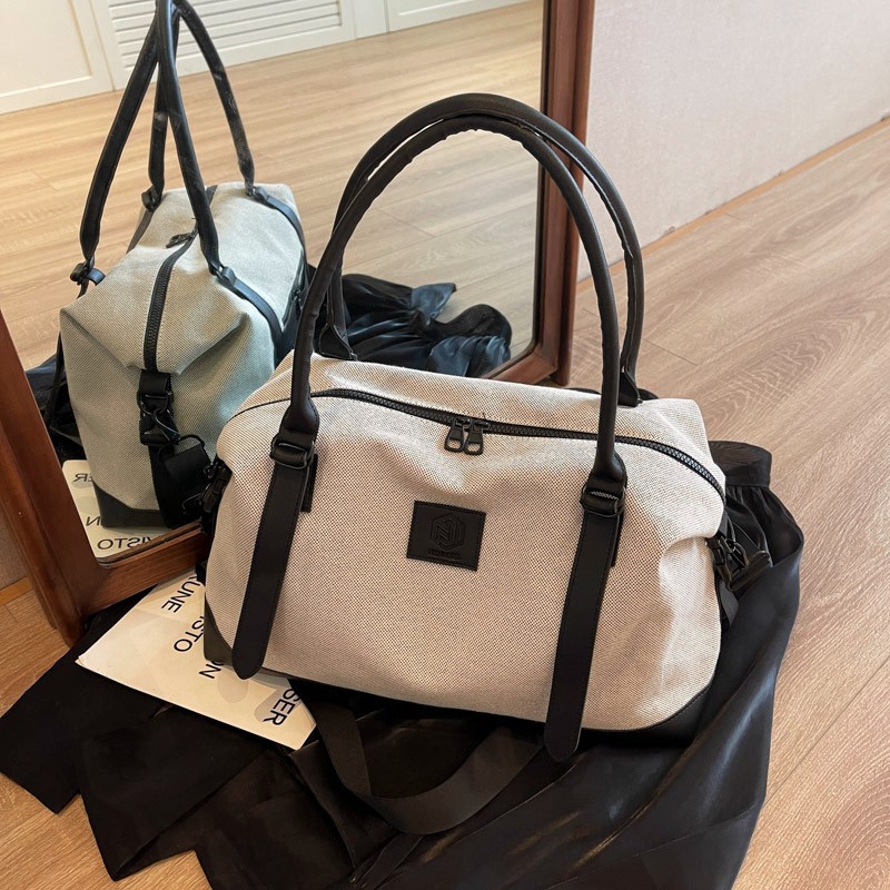 Wholesale of fashionable short travel bags for foreign trade, large-capacity casual sports and fitness bags, single-shoulder crossbody boarding storage bags details Picture