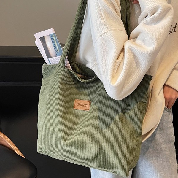 Cross-border Street 2025 New Autumn and Winter student corduroy bag, Korean-style commuter tote bag, casual shoulder bag Application Scenario