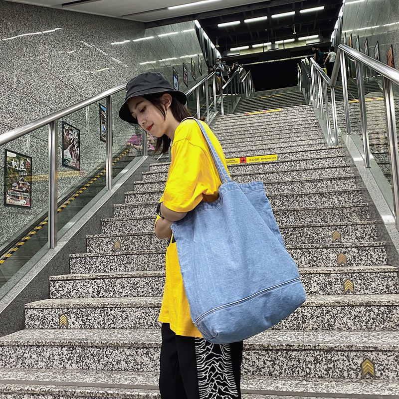 Japanese-style Korean version Harajuku denim canvas bag for girls, simple single-shoulder bag, large capacity, solid color, student hand-held cloth bag for class details Picture