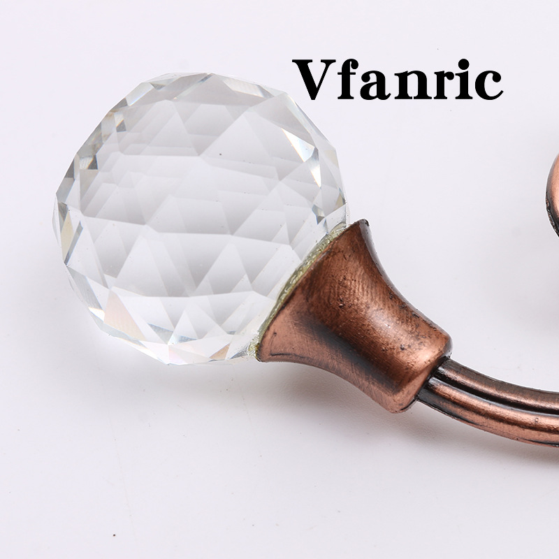 European-style zinc alloy curtain wall hooks, wall hooks, round head crystal hooks, curtain accessories in stock for wholesale, bedroom doors Application Scenario