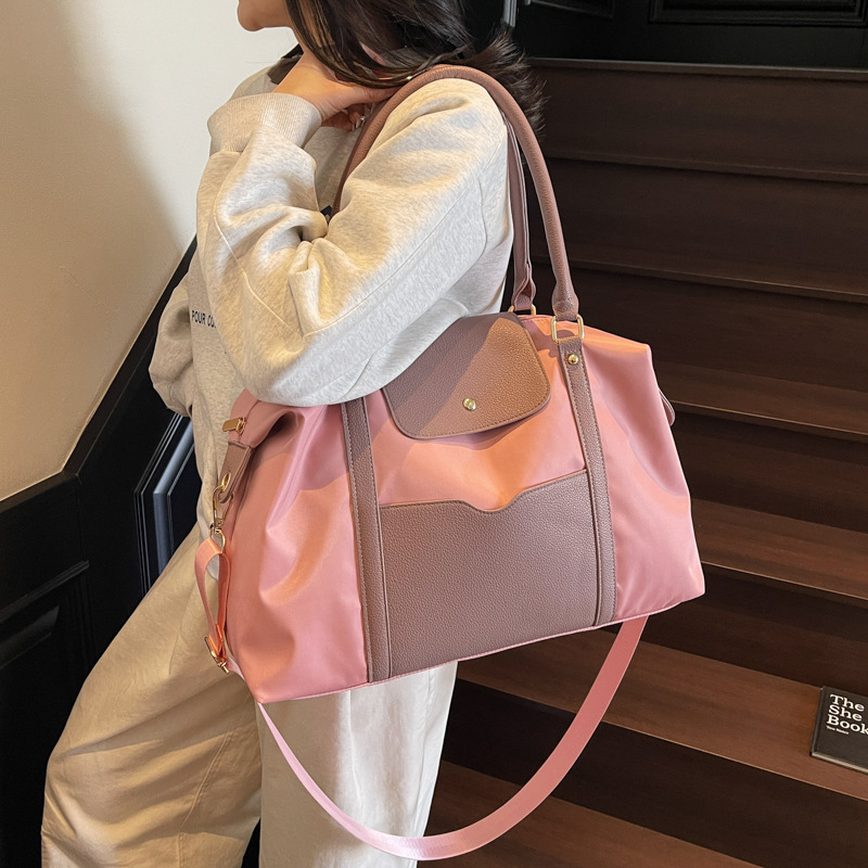 Fashionable color-blocking outdoor sports fitness yoga bag, short distance high-end travel bag, lightweight storage hand-held luggage bag Specification drawing