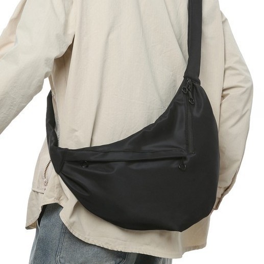Nylon crossbody bag for women 2022 New style trendy dumpling bag, lightweight and large-capacity crossbody bag, underarm bag, couple single-shoulder bag Specification drawing