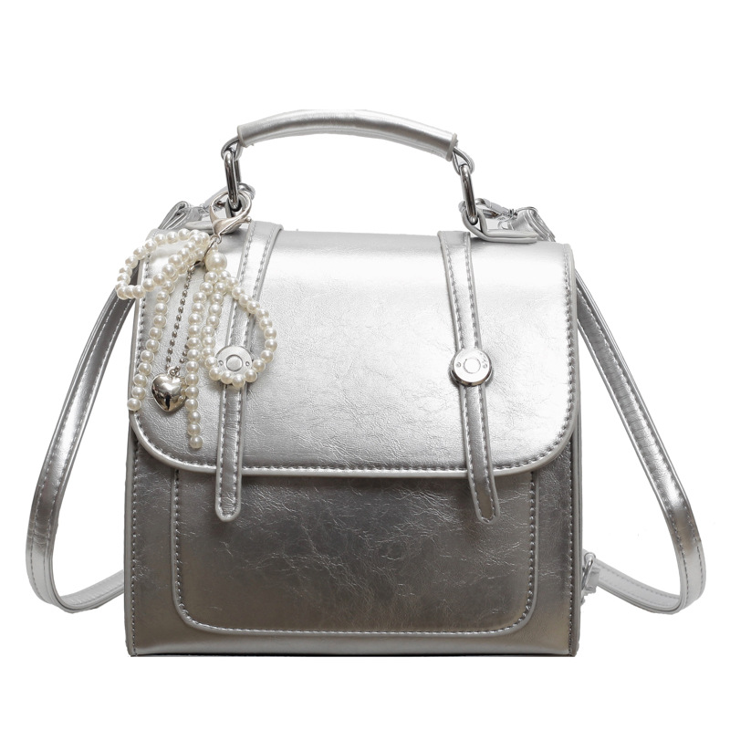 The 2024 new style of the "Bag Girl" is a trendy Korean-style commuting American retro hot girl solid-color fashionable single-shoulder crossbody handbag Item Picture