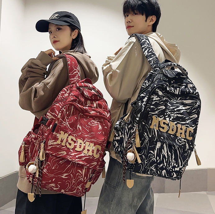 Trendy brand backpacks for men, Japanese-style casual and versatile large-capacity travel backpacks, lightweight schoolbags for junior high school, senior high school and college students for women full figure