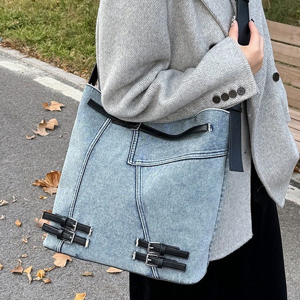 Cross-border large-capacity denim bucket bag for women, new retro commuter single-shoulder crossbody bag, casual hand-carry large bag details Picture