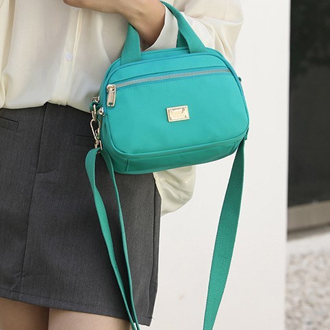 Nylon fabric women's bag 2025 Spring New Cross-border Trend Lightweight women's hand-held small bag Casual single-shoulder crossbody bag Specification drawing