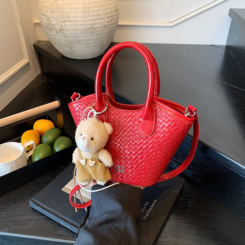 Korean-style casual handbag, simple and high-quality vegetable basket bag, new fashion single-shoulder bag, woven crossbody bag for summer 2025 full figure