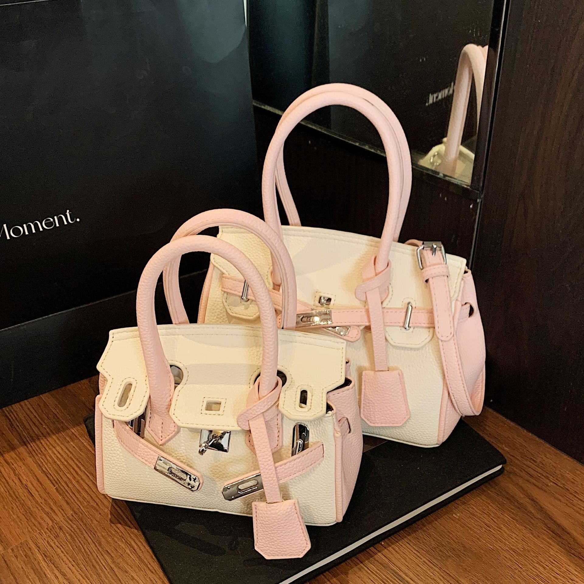 Cross-border fashionable and high-quality hand-held platinum bag, light luxury, simple and versatile shoulder bag, large capacity, elegant and niche tote bag full figure