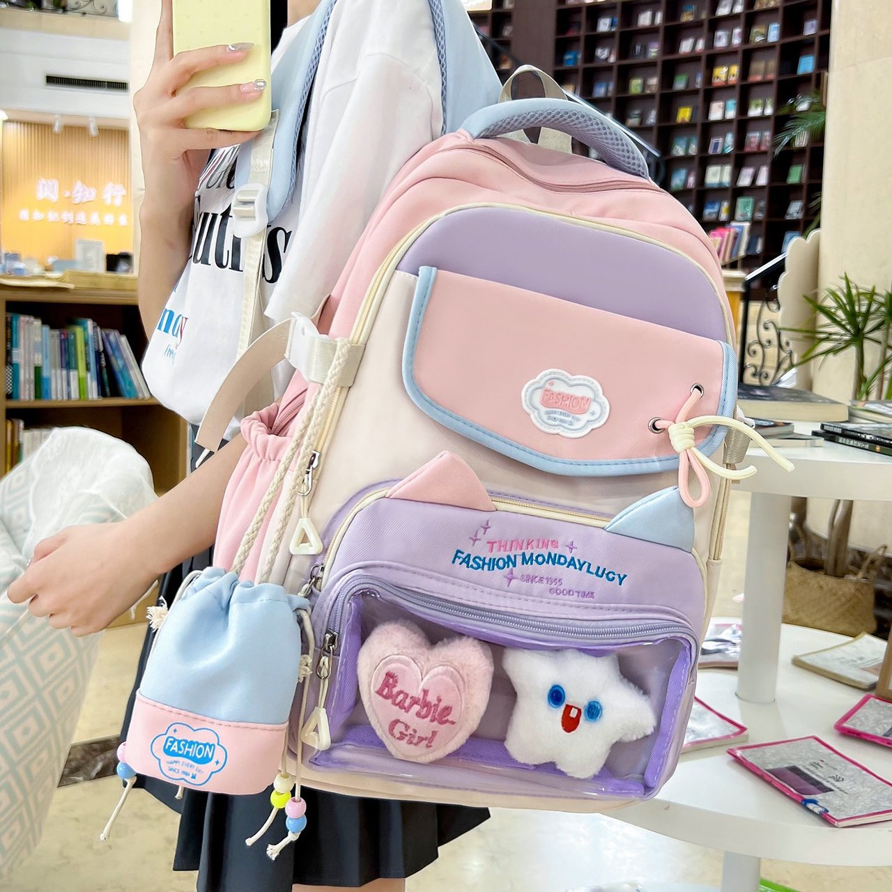 Cute cat, fresh and cute, large-capacity schoolbag for junior high school students, backpack for senior high school students, schoolbag with a college style and a girlish look details Picture