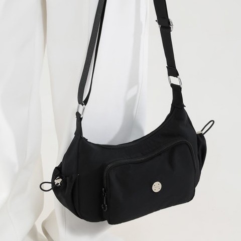 New sporty and lightweight women's bag, Japanese and Korean ins nylon texture casual large capacity, niche design single-shoulder crossbody bag Specification drawing
