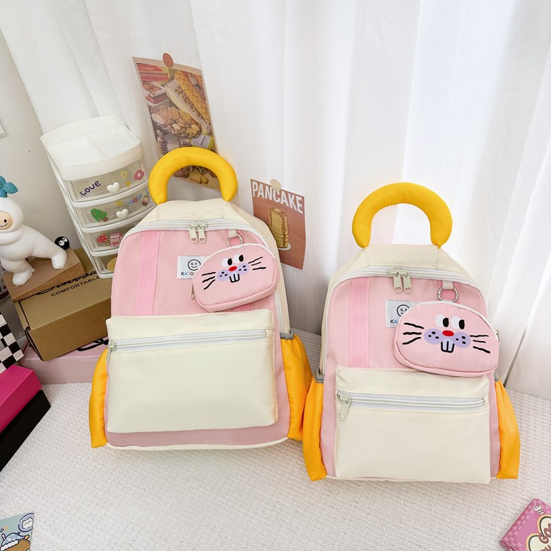Cross-border kindergarten cartoon color-blocking backpacks for boys, lightweight and cute primary school students, and girls for spring outings Application Scenario