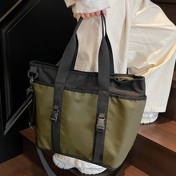 Cross-border large-capacity single-shoulder crossbody bag for men and women, simple, fashionable, casual, versatile and multi-functional single-shoulder bag full figure