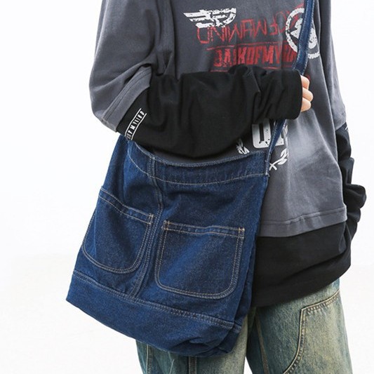 Denim unisex crossbody bag 2025 Spring New style Japanese and Korean casual and cool single-shoulder bag, laid-back crossbody bag Application Scenario
