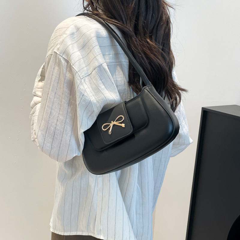 Embossed simple, casual and retro solid color 2025 Spring new style bow fashion design single-shoulder armpit small square bag details Picture