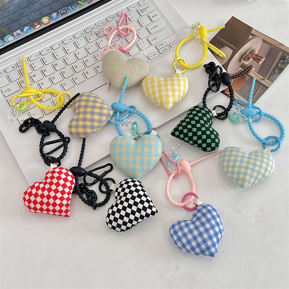 R5232 Cute fabric pendant for girls, pink checkered heart-shaped accessory pendant bag Pendant gift keychain for students full figure