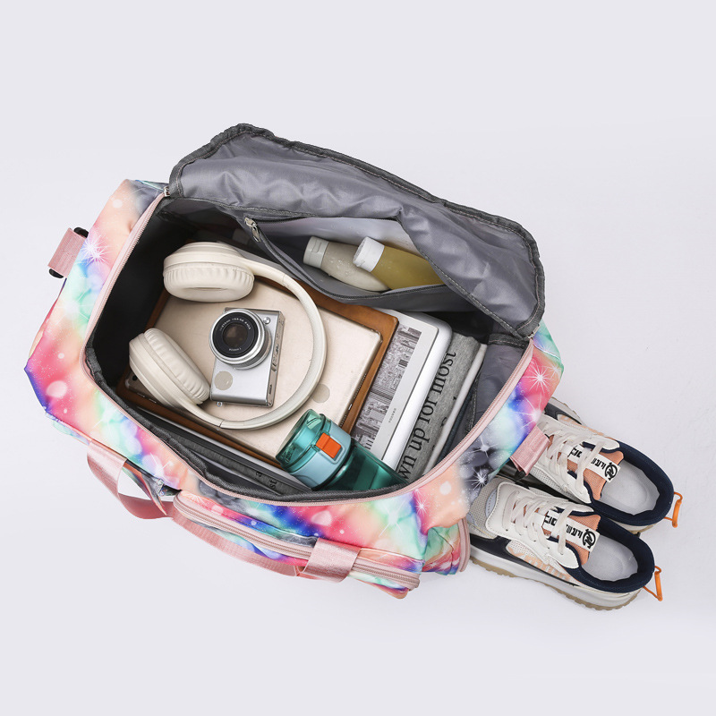 Sports and fitness luggage bag, hand-held travel bag, lightweight large-capacity short-distance yoga bag, dry and wet separation, single-shoulder swimming bag Application Scenario