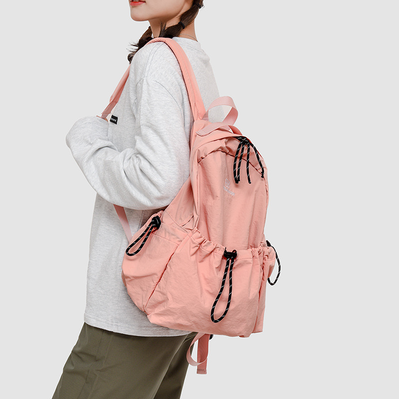 Travel backpack, lightweight college student schoolbag, junior high school girl, Korean-style laid-back style, casual and versatile student backpack details Picture