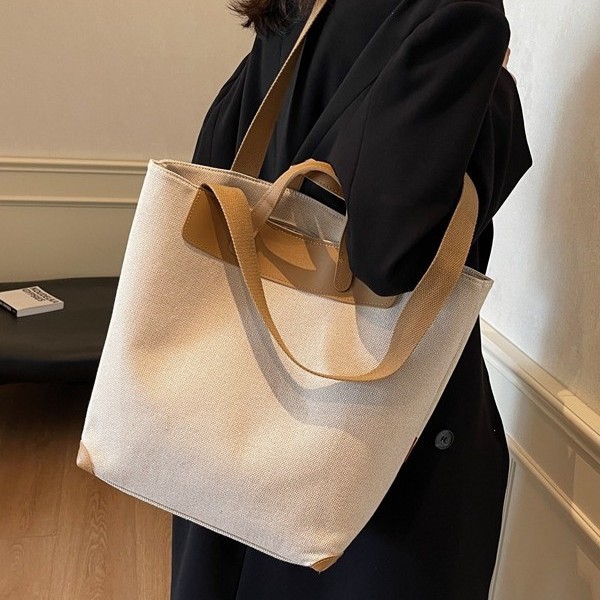 High-quality and fashionable single-shoulder large bag for women's autumn and winter 2024 new thickened canvas bag for commuting, a popular tote bag details Picture