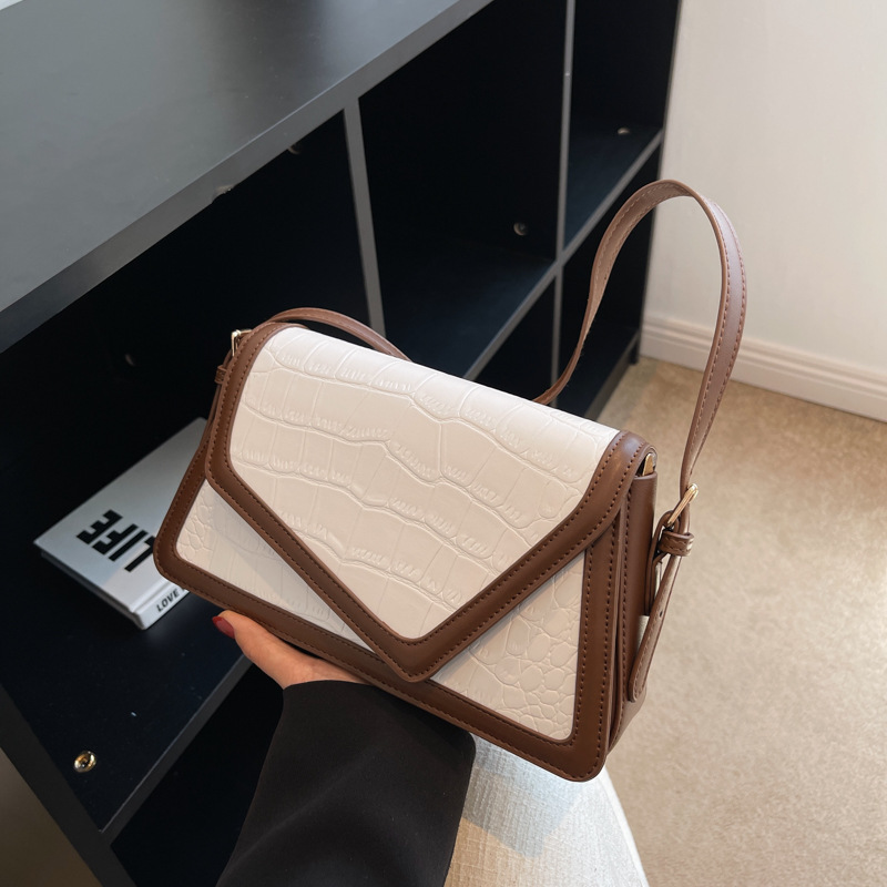 The new 2024 trendy and fashionable women's bag is a versatile and casual crossbody single-shoulder small square bag with a simple underarm flip cover details Picture