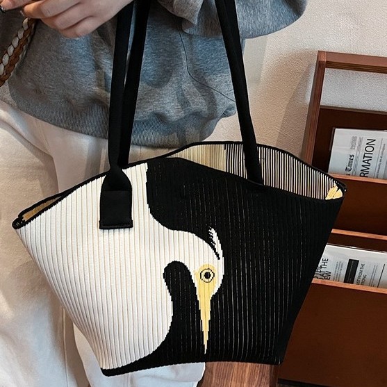 Fashionable and individualistic tote bag for women, new autumn/Winter 2024 collection, large-capacity cartoon high-end texture bag for work and commuting Specification drawing