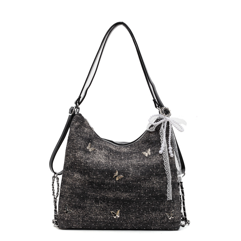 The new denim bag for women in the bag style is eye-catching. It's a casual and versatile single-shoulder fashionable crossbody bag with a Korean version Item Picture