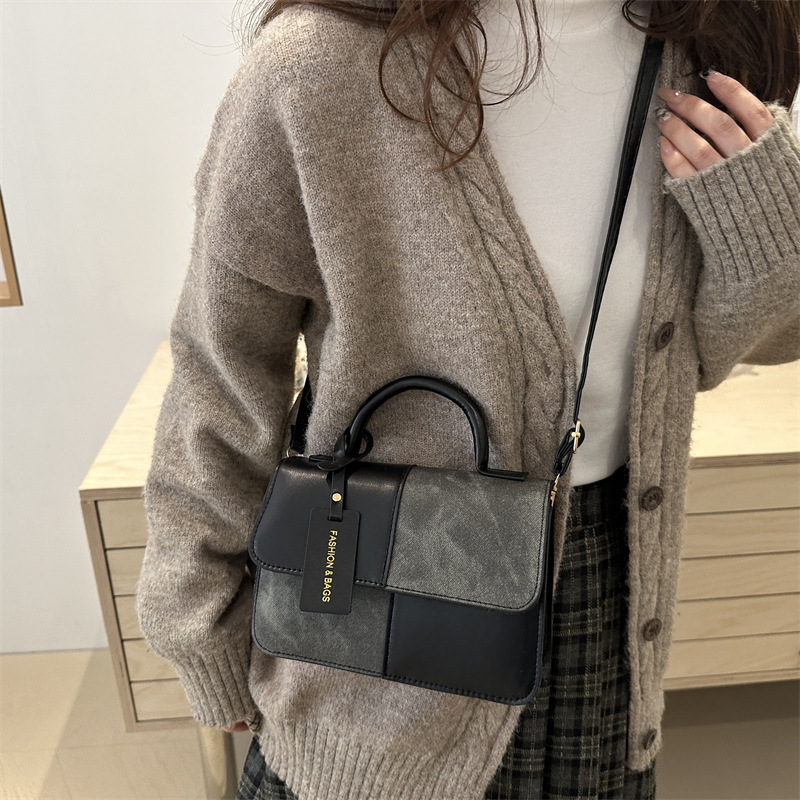 Winter patchwork 2024 Stylish crossbody bag, small square bag, commuting single-shoulder bag, fashionable and stylish this year's handbag Specification drawing