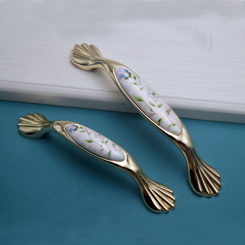 Yitianyuan European-style golden ceramic wardrobe, cabinet door handle, hidden handle, drawer, light luxury, modern and simple small single hole Specification drawing