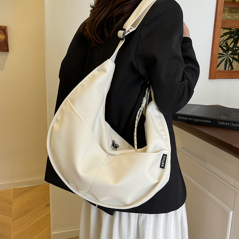 Crossbody bag, Japanese-style men's and women's large-capacity artistic dumpling bag, ins solid color retro personality nylon canvas bag full figure