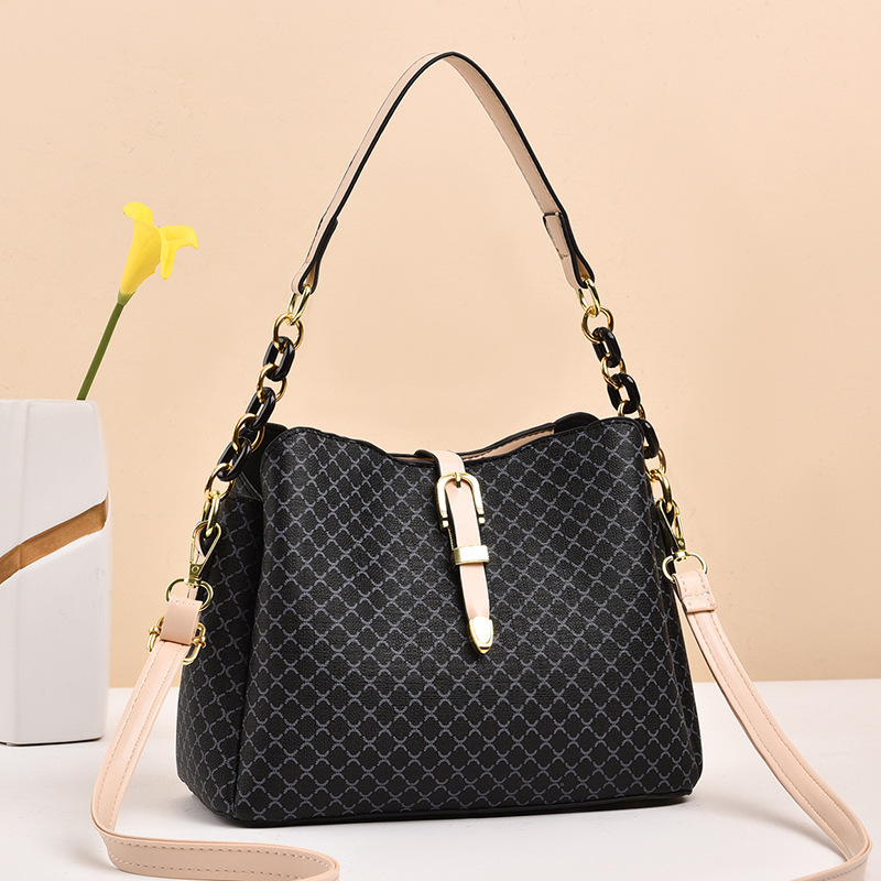 Wholesale of 2023 new large-capacity tote bags for women, trendy single-shoulder crossbody handbags for cross-border trade from Europe and America Specification drawing